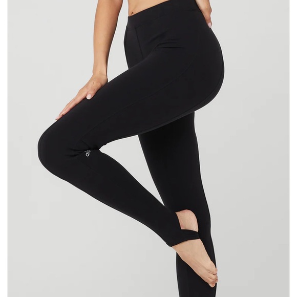 ALO Yoga Pants - Alo Yoga Coast Panel Stirrup Legging SZ Small Women Black Activewear EUC